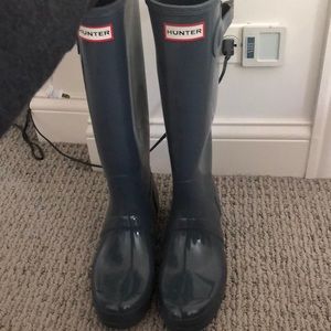 Tall hunter boots